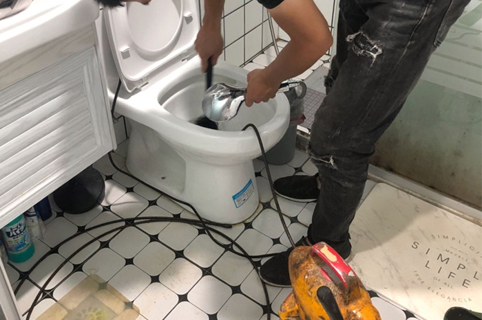 蒙城马桶堵塞自己疏通还是找师傅?专业上门服务让你省时更省心